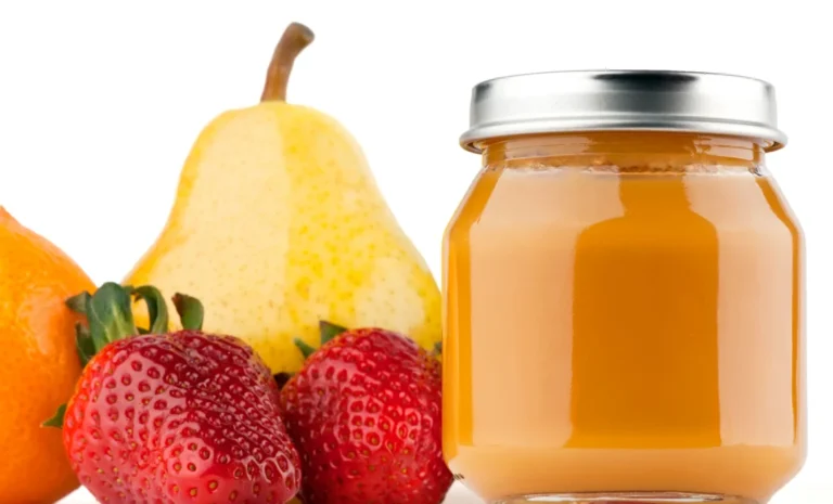 Homemade Pear & Strawberry Baby Puree