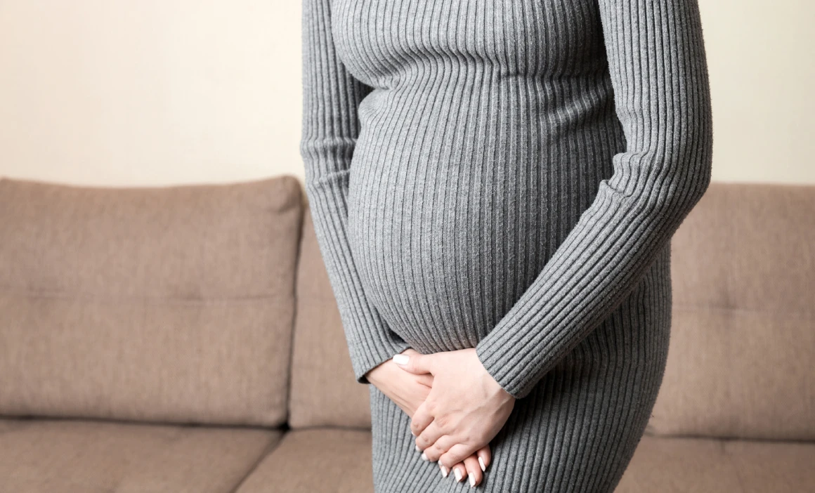 Urinary Incontinence During and After Pregnancy: Causes, Symptoms, and Treatment
